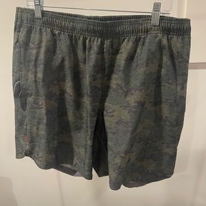 Rhone camo shorts